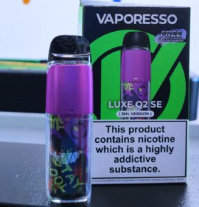 The Vaporesso Luxe Q2 SE is a small and stylish fixed-coil pod kit with easy operation and up to 2 days battery life. Works with Luxe Q pods. Up to 2 days power with 1000mAh battery No-fuss operation with fixed-coil pods, auto power settings & inhale firing Rich, long-lasting flavour with COREX heating tech Wide range of pod resistances